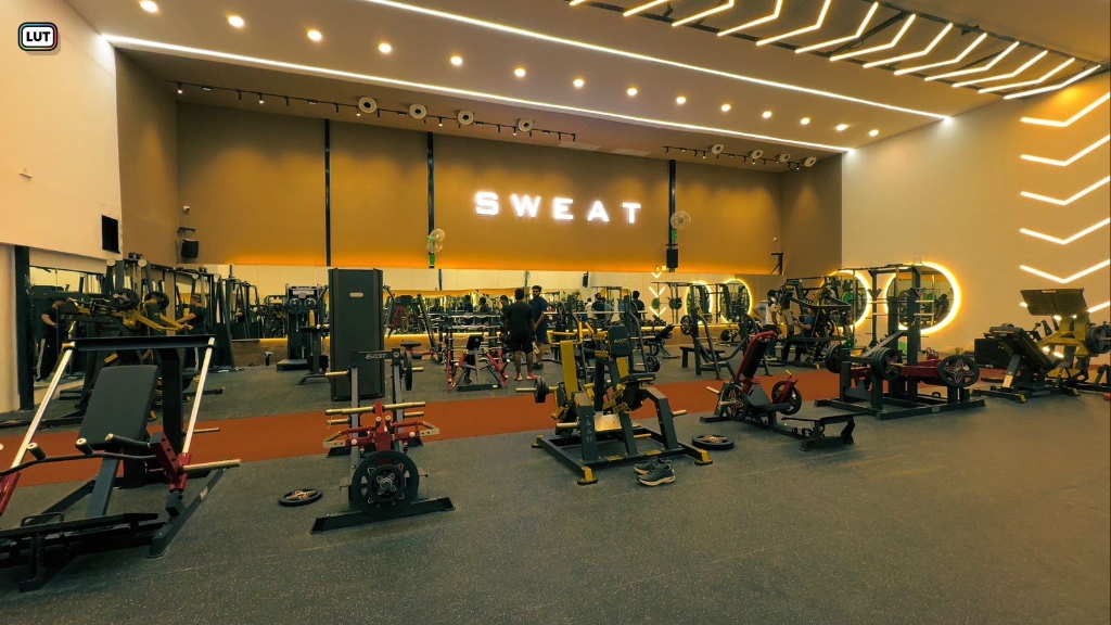 TTHE SWEAT ARENA 4.0